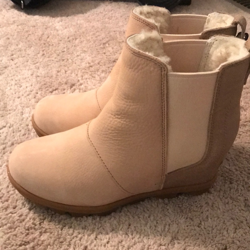 New Sorel Joan of Artic Chelsea Wedge Lux Booties